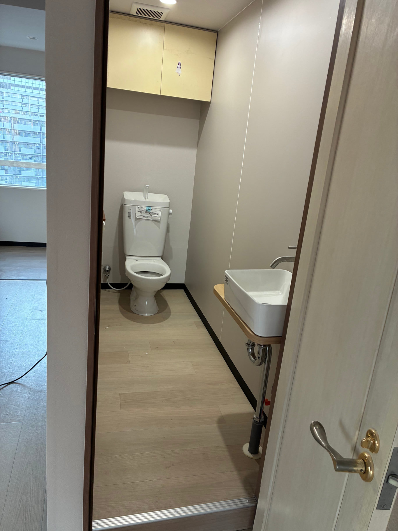 トイレと手洗い器の交換